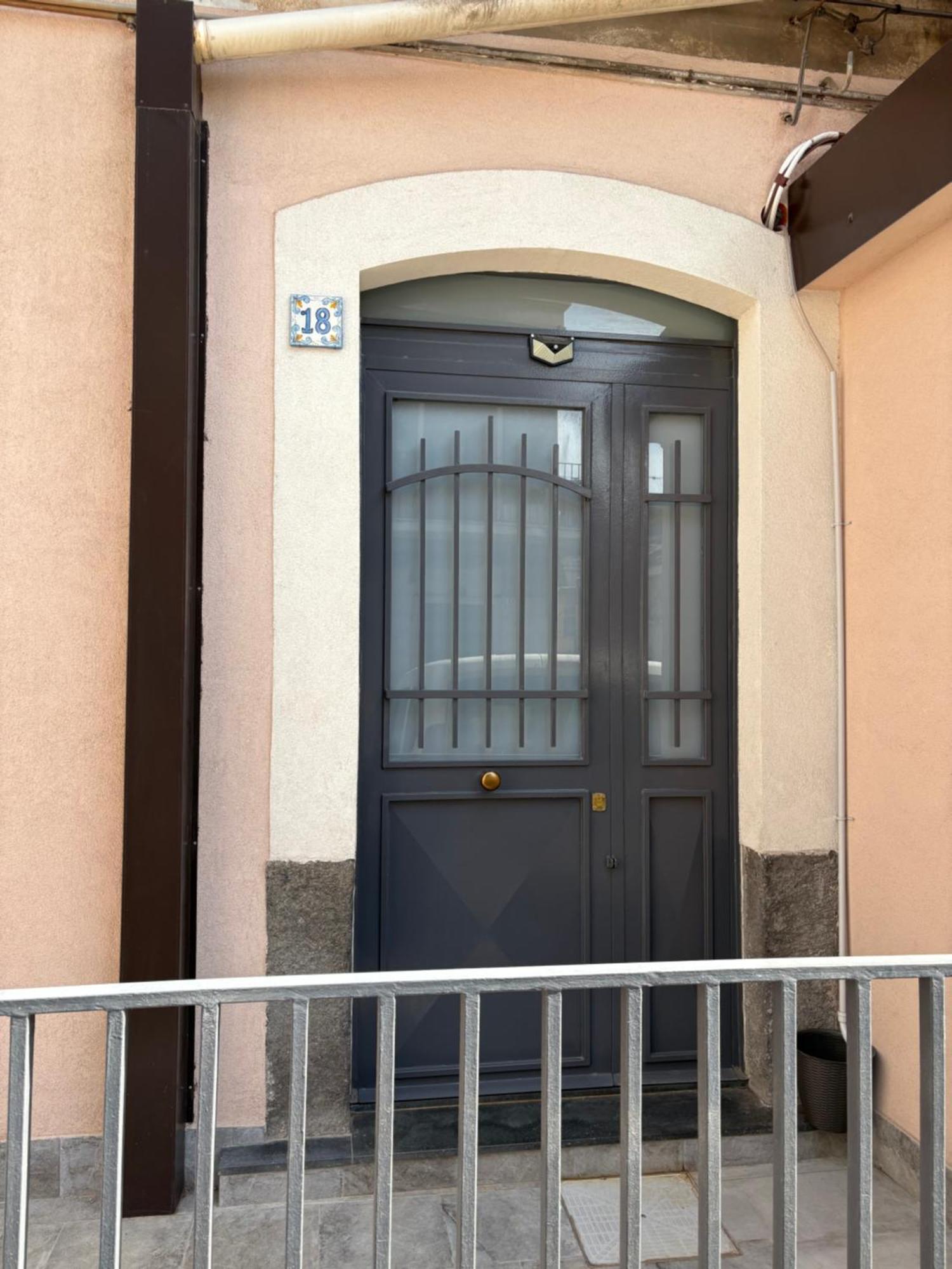 La Casa Di Don Carmelo Catania